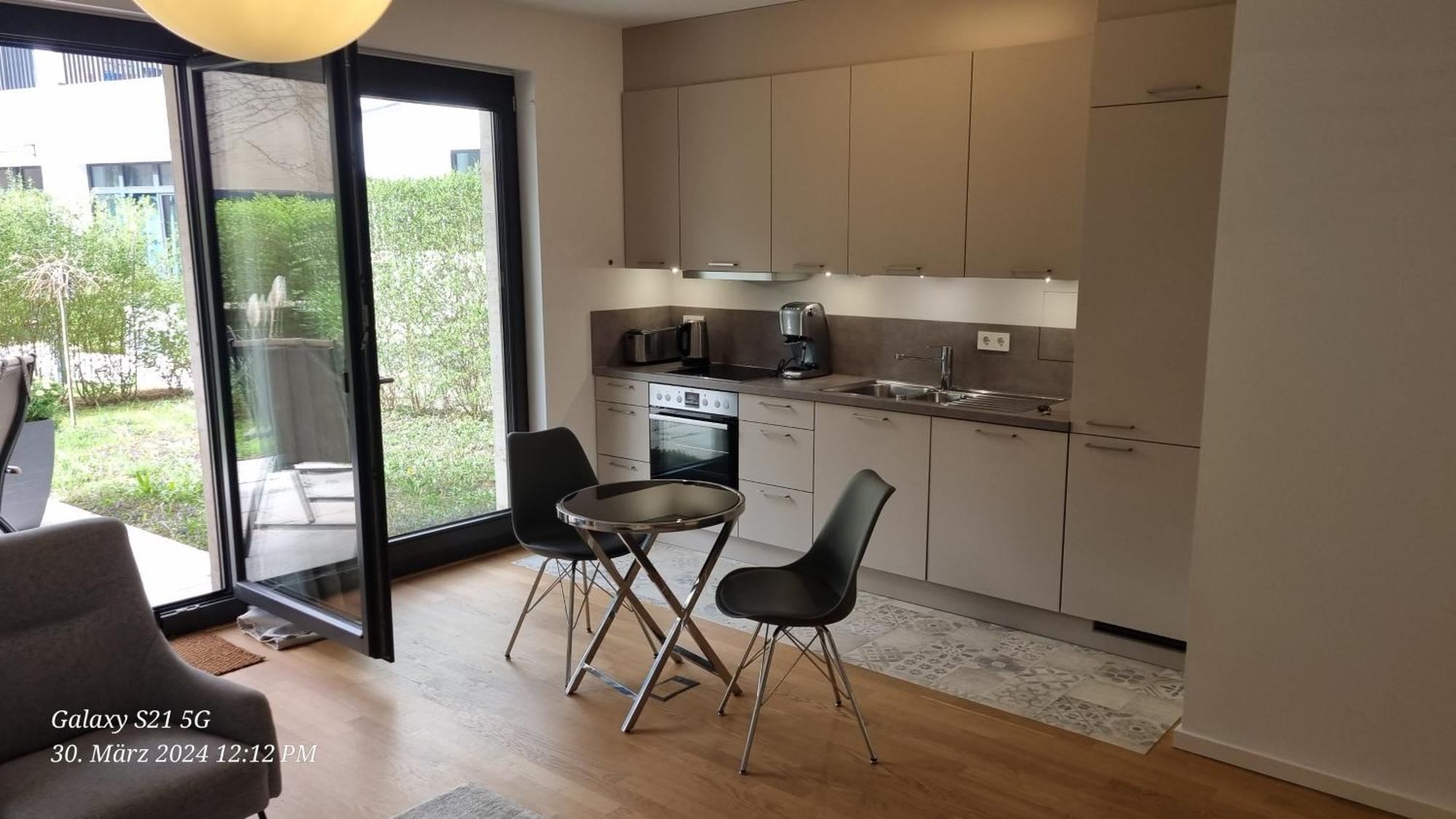Luxi Luxurioeses Appartement Mit Terrasse Und Garten Mitten In Berlijn Buitenkant foto